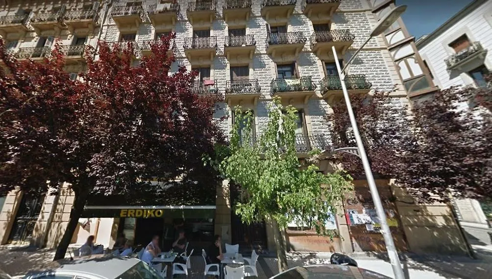 Pension Yoldi San Sebastián 2*,  Spagna